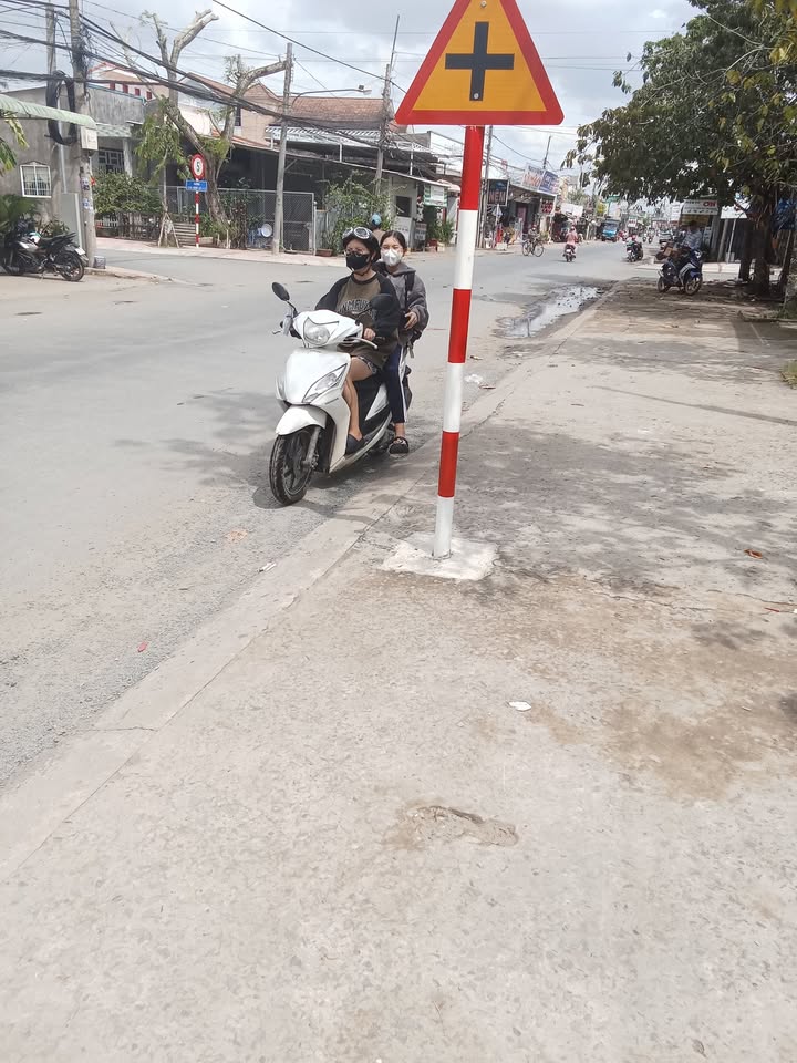 Đất mặt tiền đường Huyện 23, xã Phú Quới, 130m² - Khu vực đông dân cư, giá 3 tỷ!