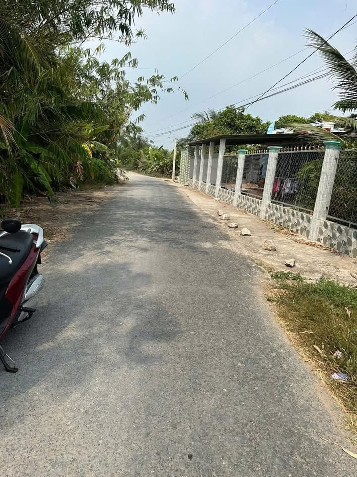 Đất vườn Tân Hạnh 2000m² giá 2.3 tỷ - Mặt tiền đường nhựa thuận tiện!