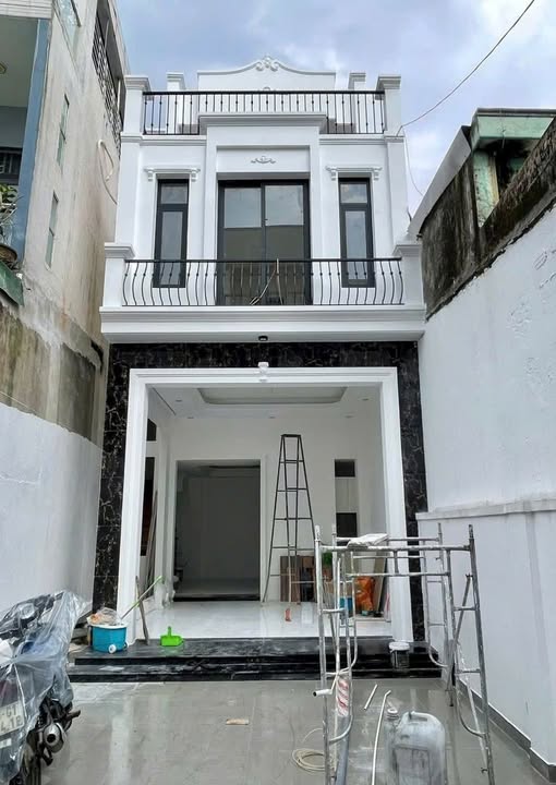 Nhà hẻm Chu Văn An, Quảng Ngãi 85m² giá 2.8 tỷ - Sân đậu ô tô 7 chỗ!