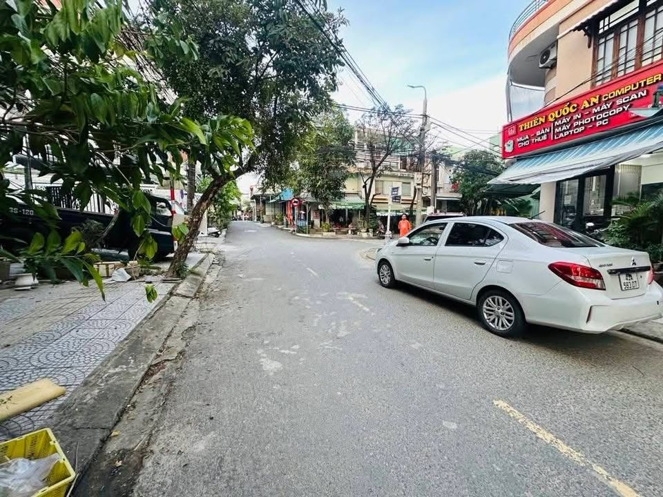 Nhà 3 tầng mặt tiền đường Trần Xuân Lê 100m² giá 7.85 tỷ - Kinh doanh sầm uất!