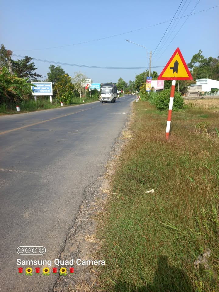 Đất mặt tiền Quốc lộ 53, 704m² giá 540 triệu - Đầu tư lý tưởng!