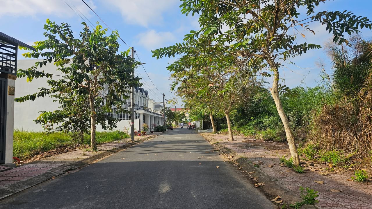 Đất nền thổ vườn Phước Hậu, Vĩnh Long 367m² - Vị trí đẹp, gần trường học!