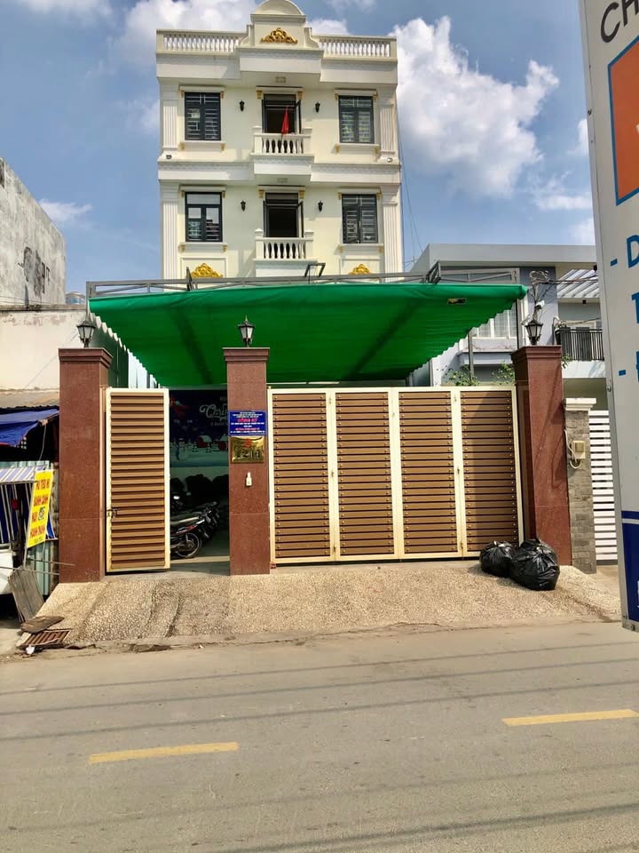 Căn hộ dịch vụ 320m² tại Thủ Đức giá 39 tỷ - Dòng tiền ổn định!