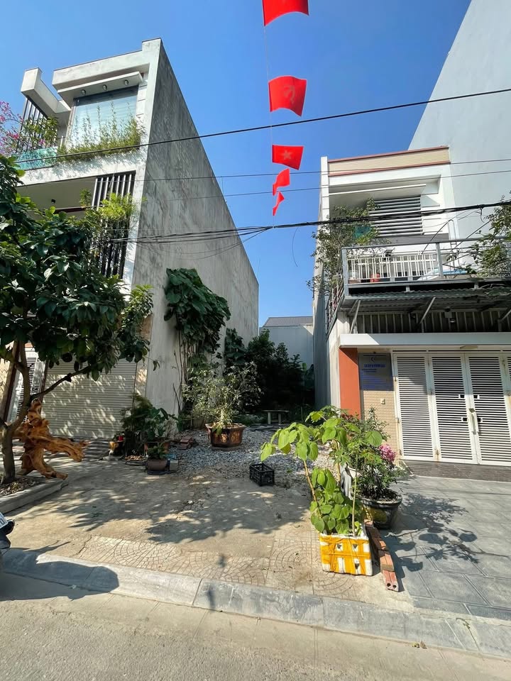 Lô đất 90m² tại Đông Vệ, Thanh Hóa - Hướng Đông, sổ đỏ chính chủ, giá thỏa thuận