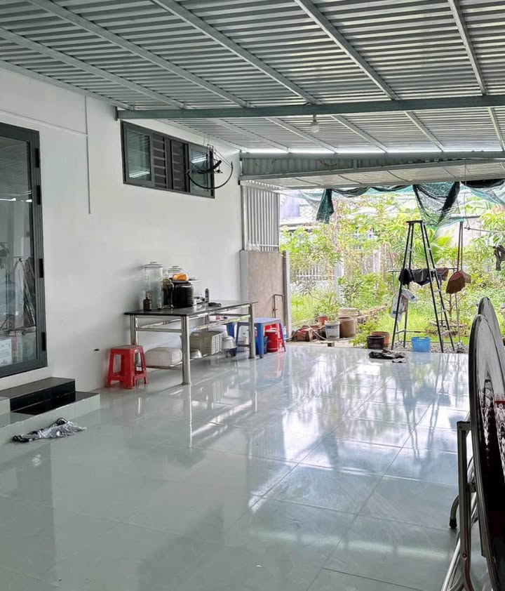 Nhà mặt tiền đường nhựa phường Nguyệt Hóa Vĩnh Long 265m² giá 4 tỷ - Sẵn sàng vào ở ngay!