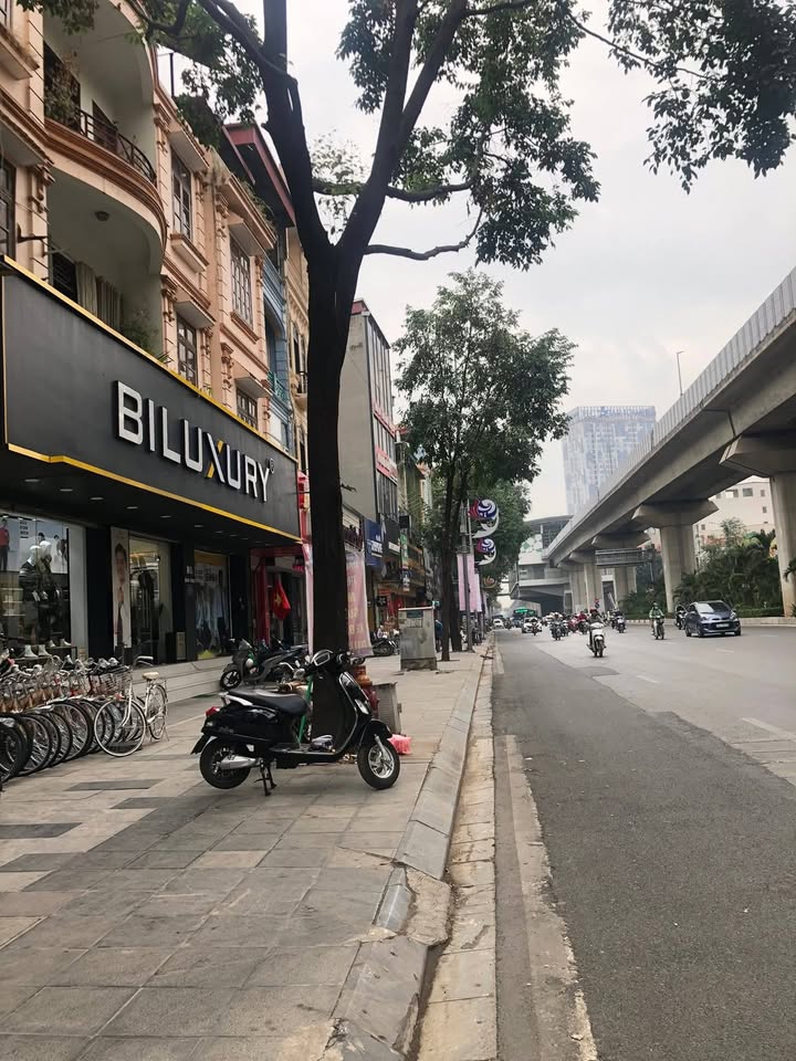 Nhà mặt phố Quang Trung Hà Đông 65m² giá 30 tỷ - Kinh doanh đỉnh cao!