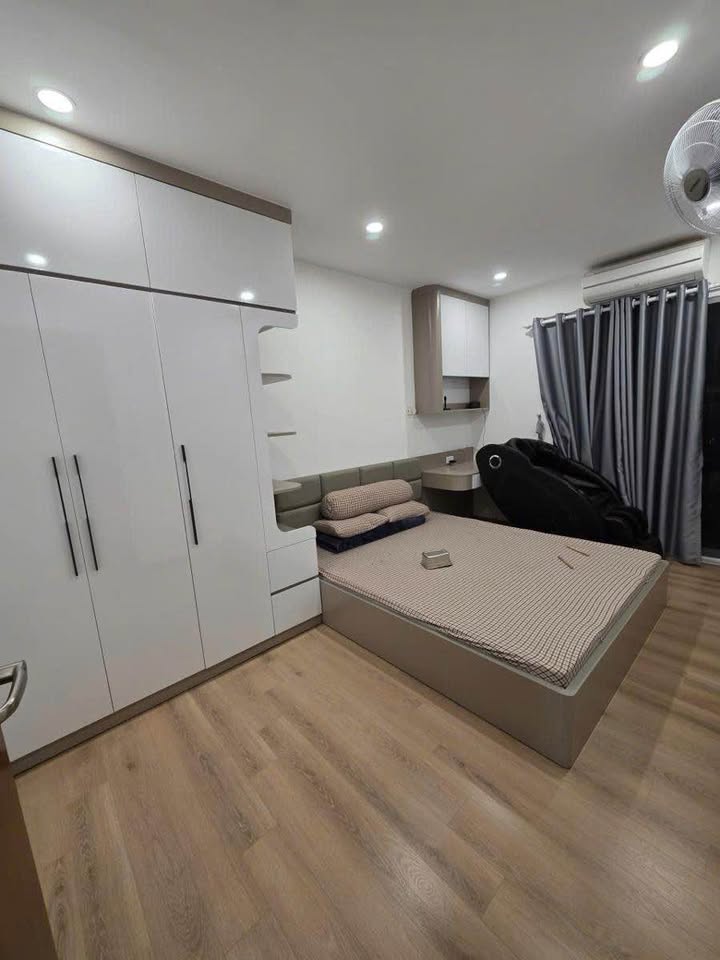 Căn hộ Tập thể Vĩnh Hồ, Thái Thịnh 60m² giá chỉ 4 tỷ - Cơ hội sở hữu ngay!