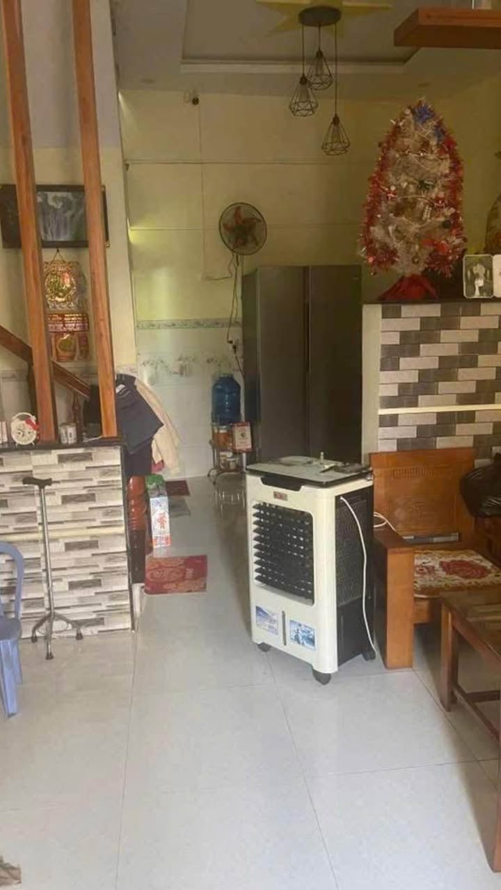 Nhà 2 Tầng Hẻm 44 Đường Tháp Đôi Quy Nhơn 40m² giá 1.5 tỷ - Sổ đỏ chính chủ!