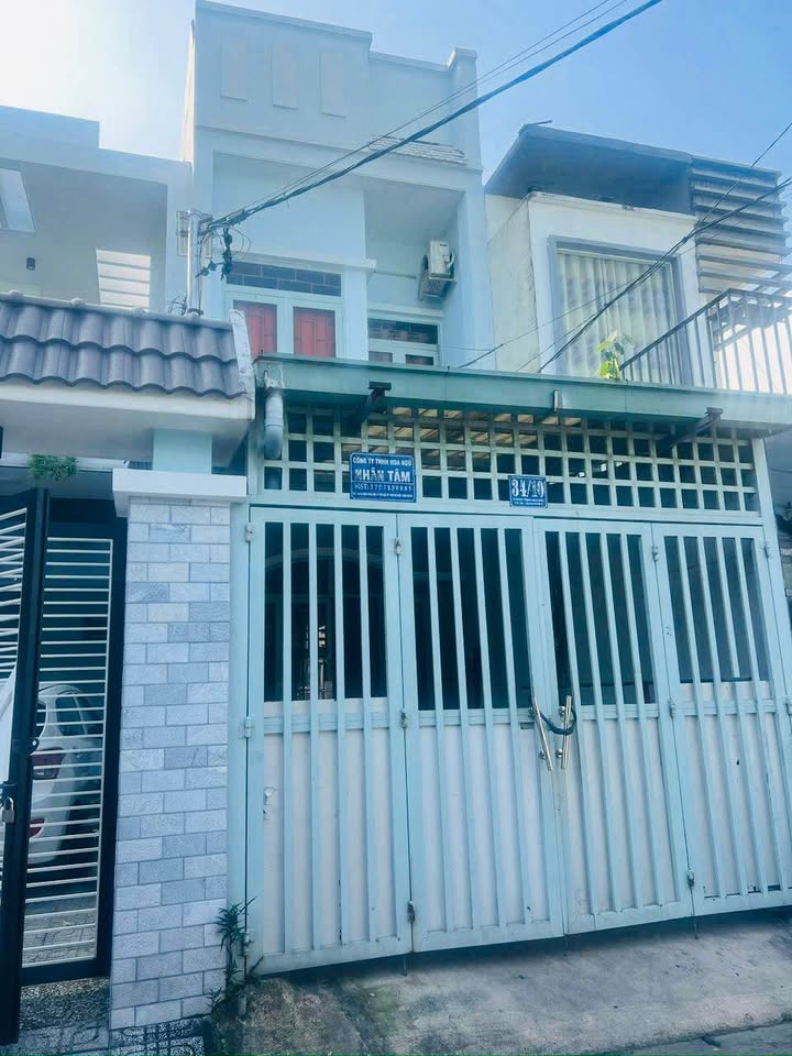 Nhà trệt lầu Phú Lợi, Thủ Dầu Một 73m² giá 3.25 tỷ - Vị trí trung tâm thuận lợi!