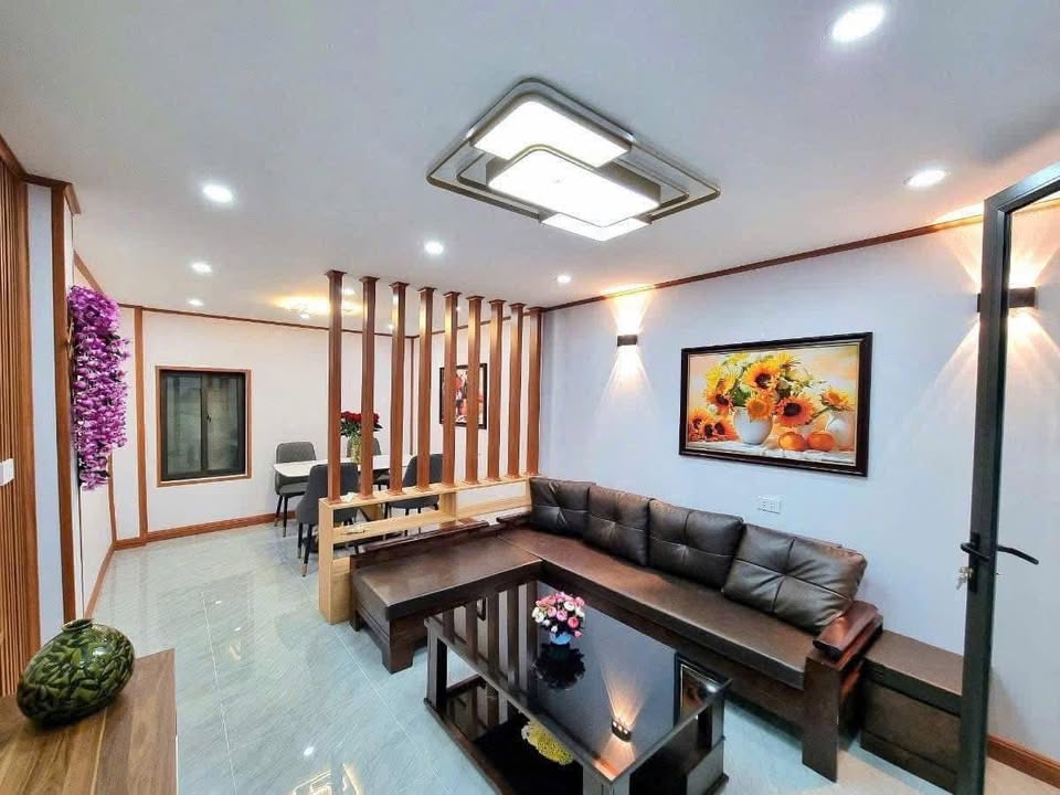 Nhà phố Tô Hoàng Hai Bà Trưng 44m² giá 4.9 tỷ - Đầy đủ tiện nghi, sẵn sàng ở ngay!