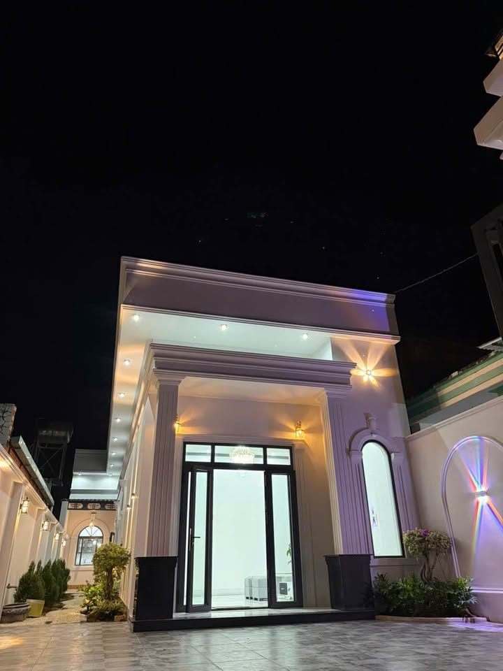 Nhà phố tân cổ điển 182m² tại Năm Trại, Tây Ninh - Giá chỉ 1.89 tỷ thương lượng!