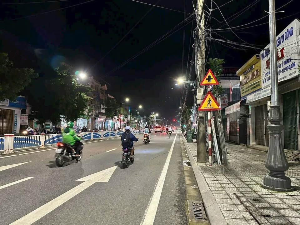 Đất kinh doanh mặt tiền đường An Dương Vương 700m² giá tốt - Vị trí đắc địa gần chợ