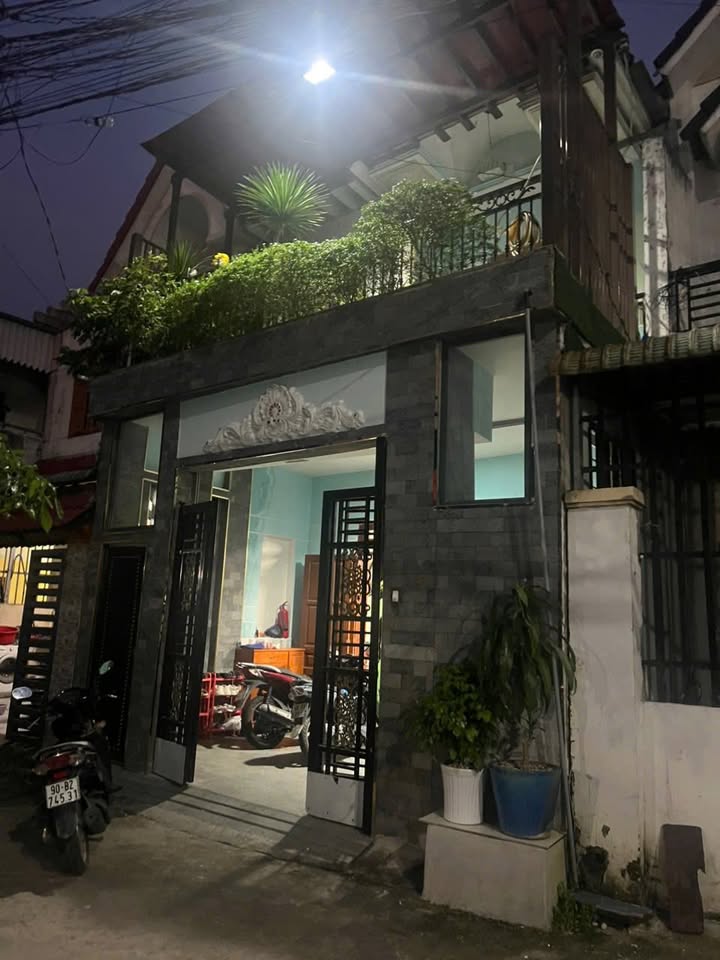 Nhà riêng Tân Phước Khánh 80m² giá 2.5 tỷ - Sổ riêng, công chứng ngay!