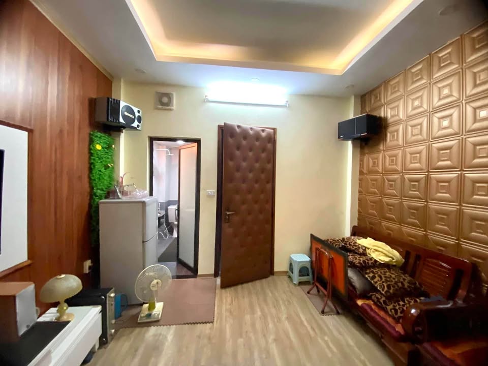 Nhà phố Minh Khai, quận Hai Bà Trưng 35m² giá 3.25 tỷ - Ô tô gần, ngõ thông thoáng!