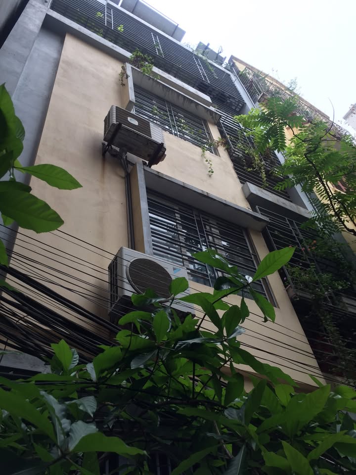 Nhà phố Miếu Đầm, quận Nam Từ Liêm, 35m² giá 3.35 tỷ - Kinh doanh sầm uất!