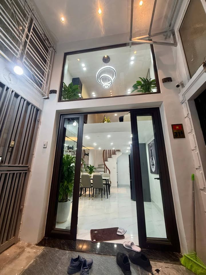 Nhà riêng Đống Đa 24m² giá 5 tỷ - Thiết kế đẹp, nội thất đầy đủ!