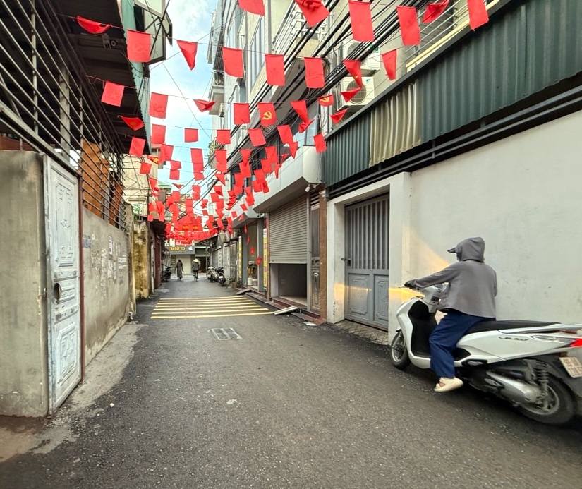 Nhà riêng Vĩnh Quỳnh 38m² giá 4.65 tỷ - Ô tô đỗ cổng, gần quốc lộ 1!