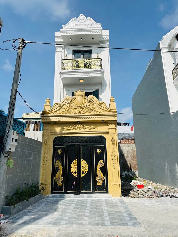 Nhà 3 tầng tại TDP Dụ Nghĩa, Lê Thiện 50m² giá 2 tỷ - Sẵn sàng ở ngay!