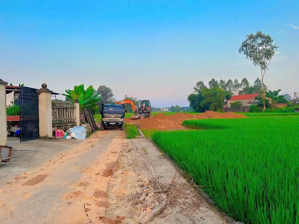 Lô đất Hồng Tiến, Phổ Yên 200m² giá chỉ 700 triệu - Đầu tư sinh lời ngay!