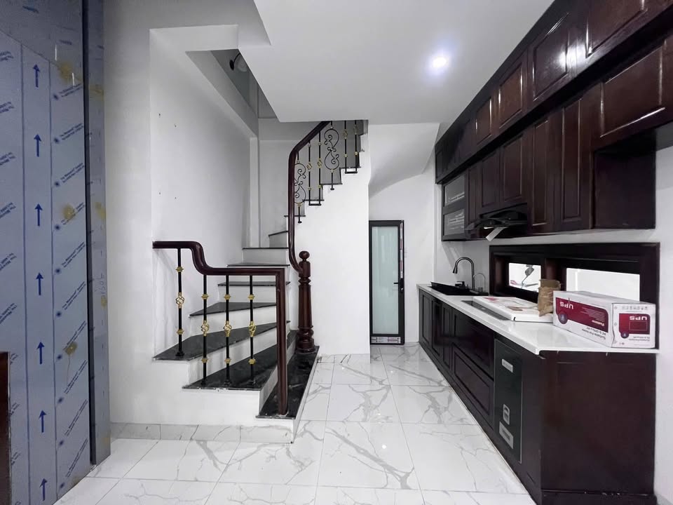 Nhà 5 Tầng Mới 33m² Đường Lò Đúc, Giá 11.2 Tỷ - Thiết Kế Hiện Đại, Sẵn Sàng Vào Ở!