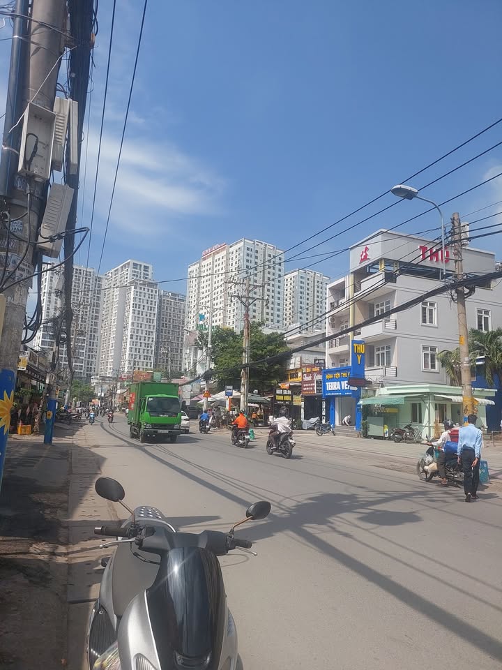 Nhà cấp 4 và đất nền Thủ Đức 138m² giá 9.9 tỷ - Cơ hội đầu tư hấp dẫn!