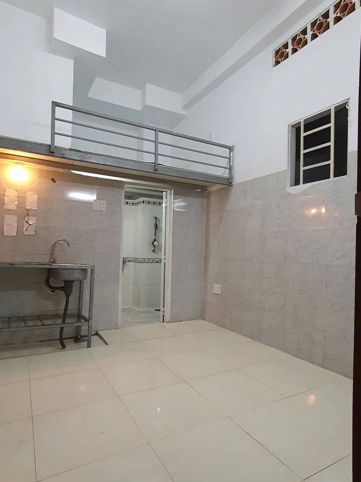 Phòng trọ Tân Bình 30m² giá 2.49 triệu - An ninh 24/7