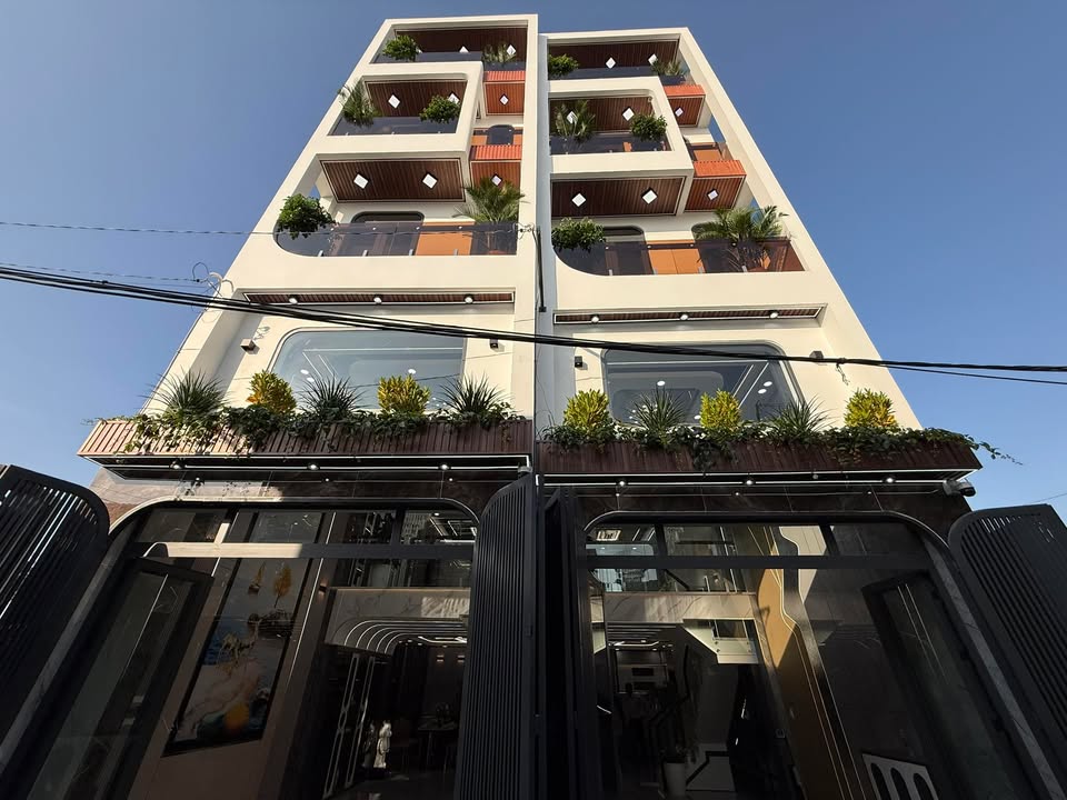 Nhà 5 tầng Thạnh Xuân 24, 56m² giá 6.38 tỷ - Vị trí đẹp, dễ khai thác!