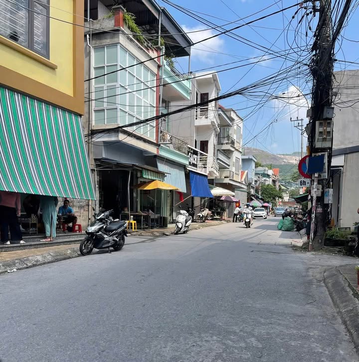Bán đất lô góc tại đường Cẩm Bình, Cẩm Phả - Diện tích 52.4m², giá 2.5 tỷ!