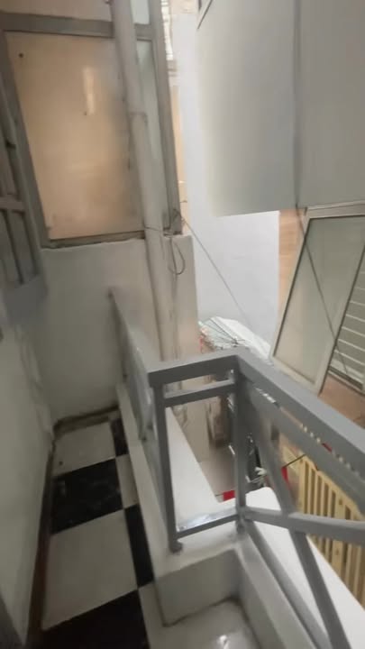 Nhà 5 tầng Võng Thị 30m² giá 7 tỷ - Cơ hội đầu tư tuyệt vời!