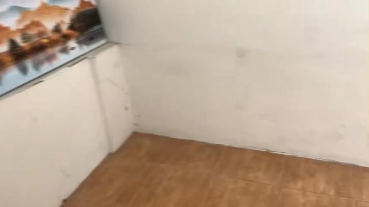 Cho thuê phòng nữ tại ngõ 147/2 Tân Mai, 2 triệu/tháng - Không gian thoải mái, sạch sẽ!