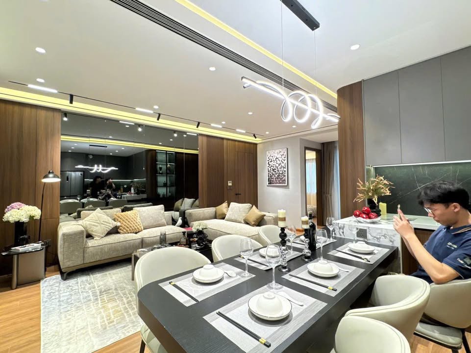 Căn hộ Goldsilk Complex Hà Đông 121m² giá 8 tỷ - Căn góc view thoáng, ánh sáng tự nhiên