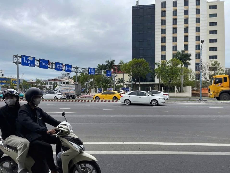 Mặt tiền lô góc kinh doanh Đà Nẵng 136m² - Đầu tư sinh lời ngay!