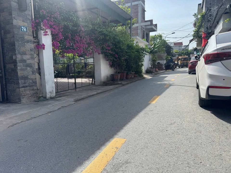 Nhà ở đẹp phường Hà Huy Tập, Vinh 124.9m² giá 6 tỷ - Vị trí trung tâm, giao thông thuận lợi!