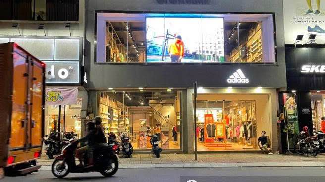 Mặt Bằng Cho Thuê Tại Vincom Bà Triệu 50m² Giá 60 Triệu - Vị Trí Đắc Địa