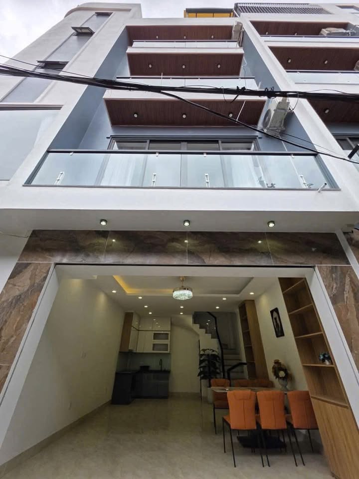 Cho thuê nhà nguyên căn Nguyễn Văn Linh Long Biên 38m² giá 12 triệu - Gần trường, chợ tiện lợi!