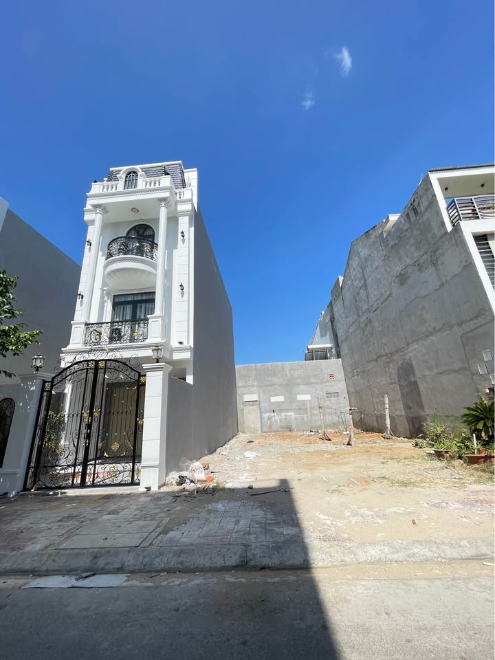 Lô đất Phan Rang 90m² giá 3.7 tỷ - Đầu tư lý tưởng ngay trung tâm!