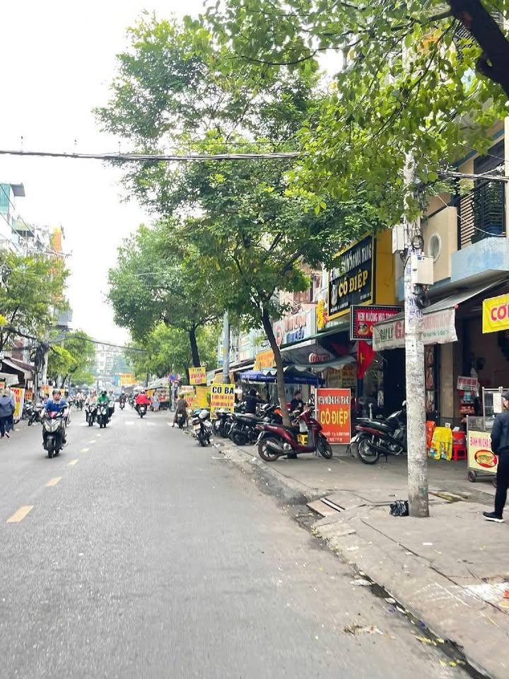 Nhà cấp 4 Nguyễn Lâm, quận Phú Nhuận 102m² giá 8.8 tỷ - Cơ hội đầu tư hấp dẫn!