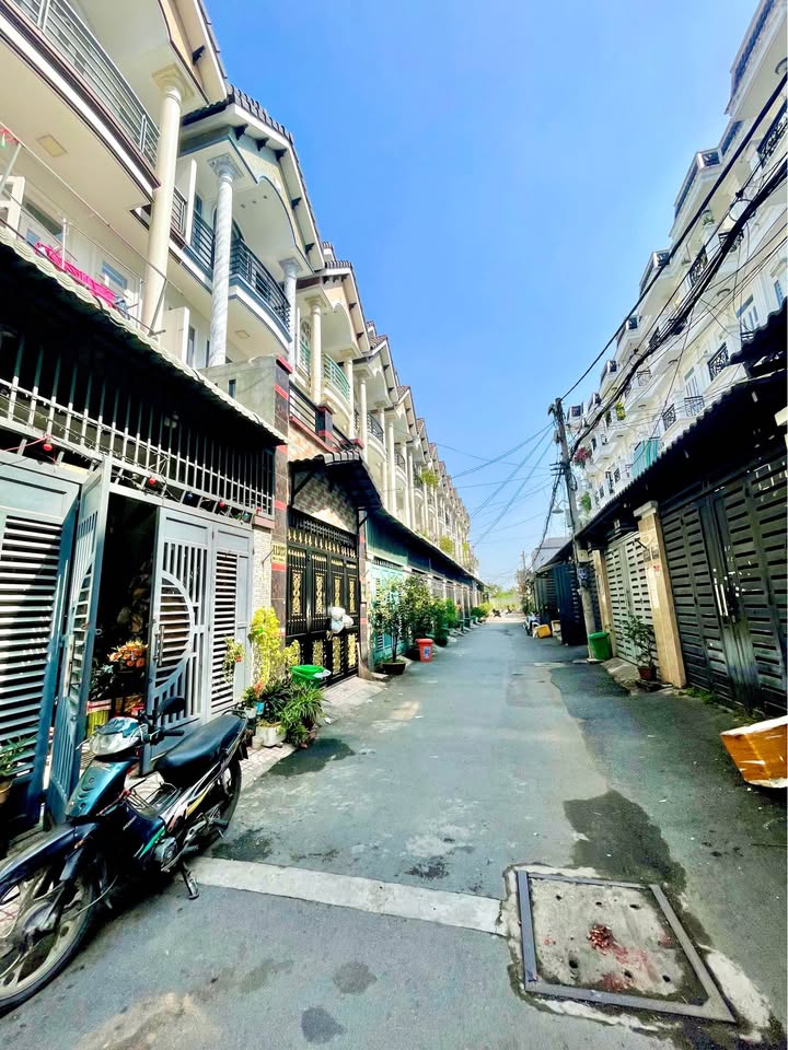 Nhà phố 112 hẻm 112 Thạnh Xuân 22, Thới An, 52m² giá 5.35 tỷ - Thiết kế hiện đại, sẵn sàng ở ngay!