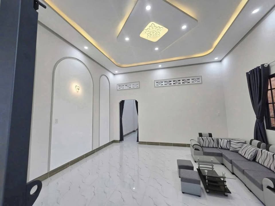 Nhà riêng Hòa Thành Tây Ninh 168m² giá 1.739 tỷ - Sang trọng, hiện đại, chính chủ bán gấp!