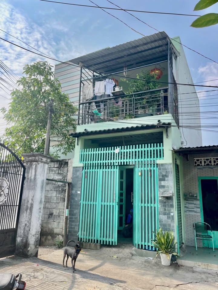 Nhà 2 tầng hẻm xe hơi Xuân Thới Sơn 54m² giá 2.8 tỷ - Nhà đẹp vào ở ngay!