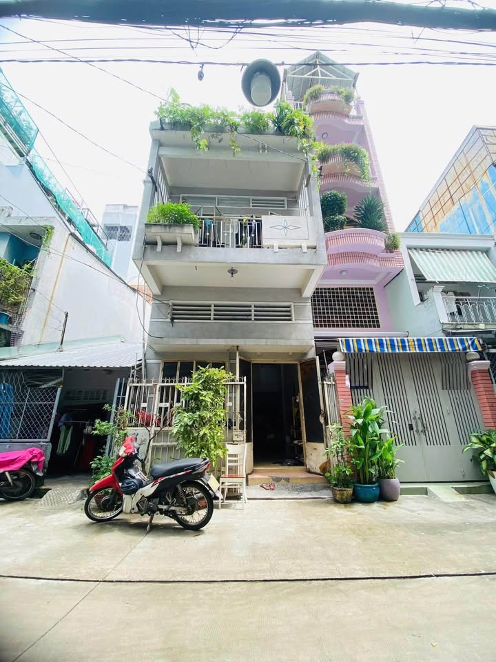 Nhà phố Lê Văn Sỹ Quận 3 62m² giá 11.99 tỷ - Hẻm ô tô tránh thông thoáng!