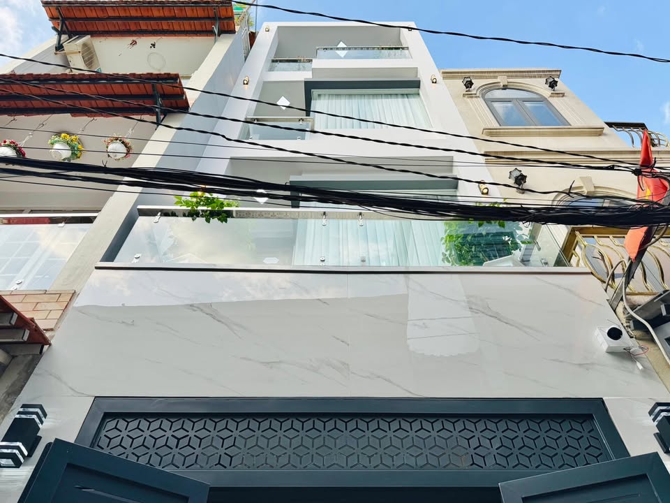 Nhà đẹp 3 lầu Nguyễn Văn Khối Gò Vấp 35m² giá 6.18 tỷ - Full nội thất sang trọng!