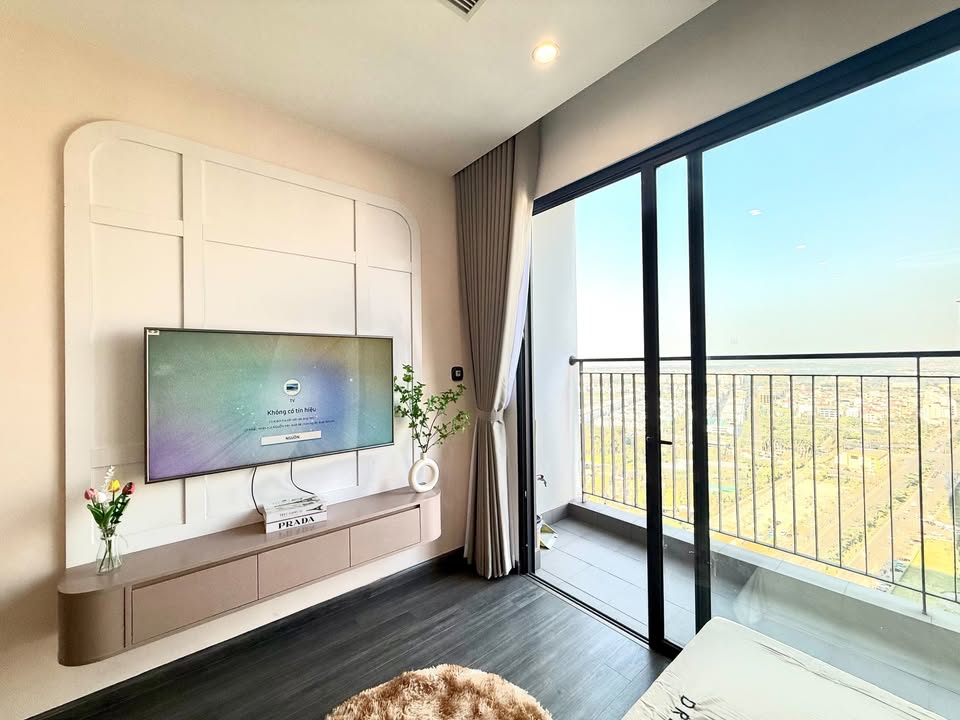 Căn hộ chung cư R1.03 Gia Lâm 28m² giá 2.65 tỷ - Full nội thất mới tinh!