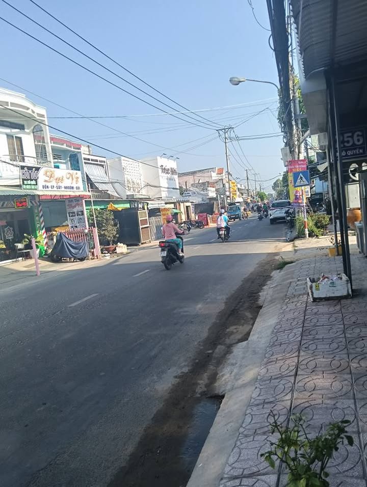 Nhà nguyên căn cho thuê đường Ngô Quyền, Rạch Giá 8 triệu - Kinh doanh thuận lợi!