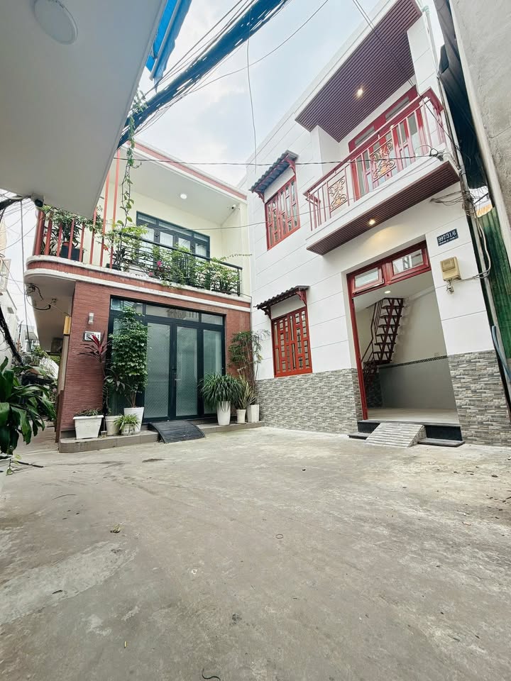 Nhà bán quận 7, TP Hồ Chí Minh 42m² giá 3.78 tỷ - Chính chủ, sổ hồng riêng!