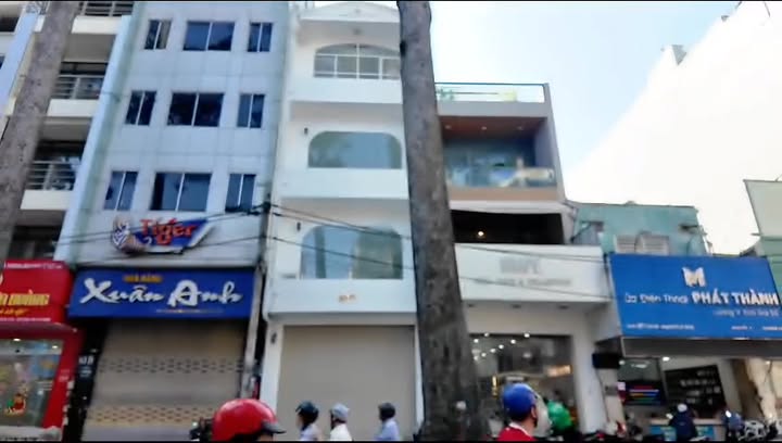 Bán nhà mặt tiền Trần Quang Khải, Quận 1, 110m² giá 55 tỷ - Cơ hội đầu tư tuyệt vời!