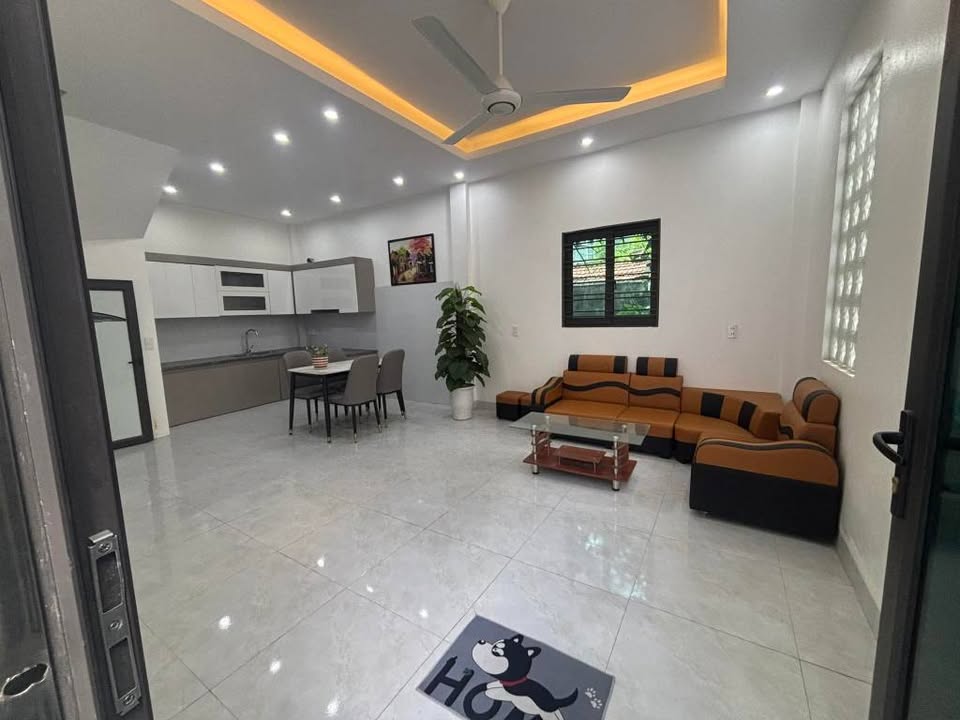 Nhà 3 tầng tại phường Trần Lãm, Thái Bình 33m² giá 1.4 tỷ - Sẵn sàng vào ở!