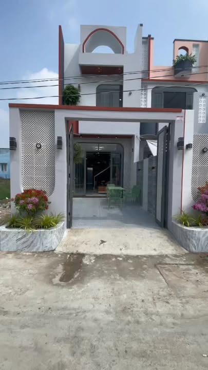 Nhà Tân Kim Cần Giuộc 194m² giá 3.19 tỷ - Sổ đỏ chính chủ, mới 100%!