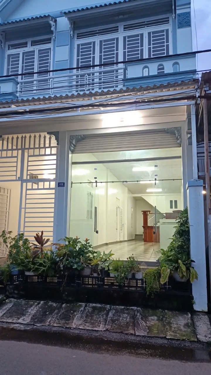 Nhà trung tâm Liên Nghĩa 294m² giá 7.9 tỷ - Vừa ở vừa kinh doanh!