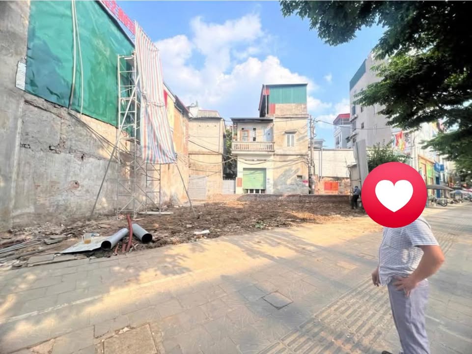 Đất mặt phố Phạm Văn Đồng, Bắc Từ Liêm 87m² giá 38.9 tỷ - Lô góc bạc tỷ!